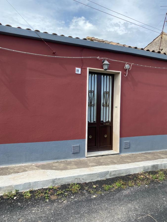 Вілла Casa Vacanze Da Nonna Santa Ф'юмефреддо-ді-Сіцілія Екстер'єр фото
